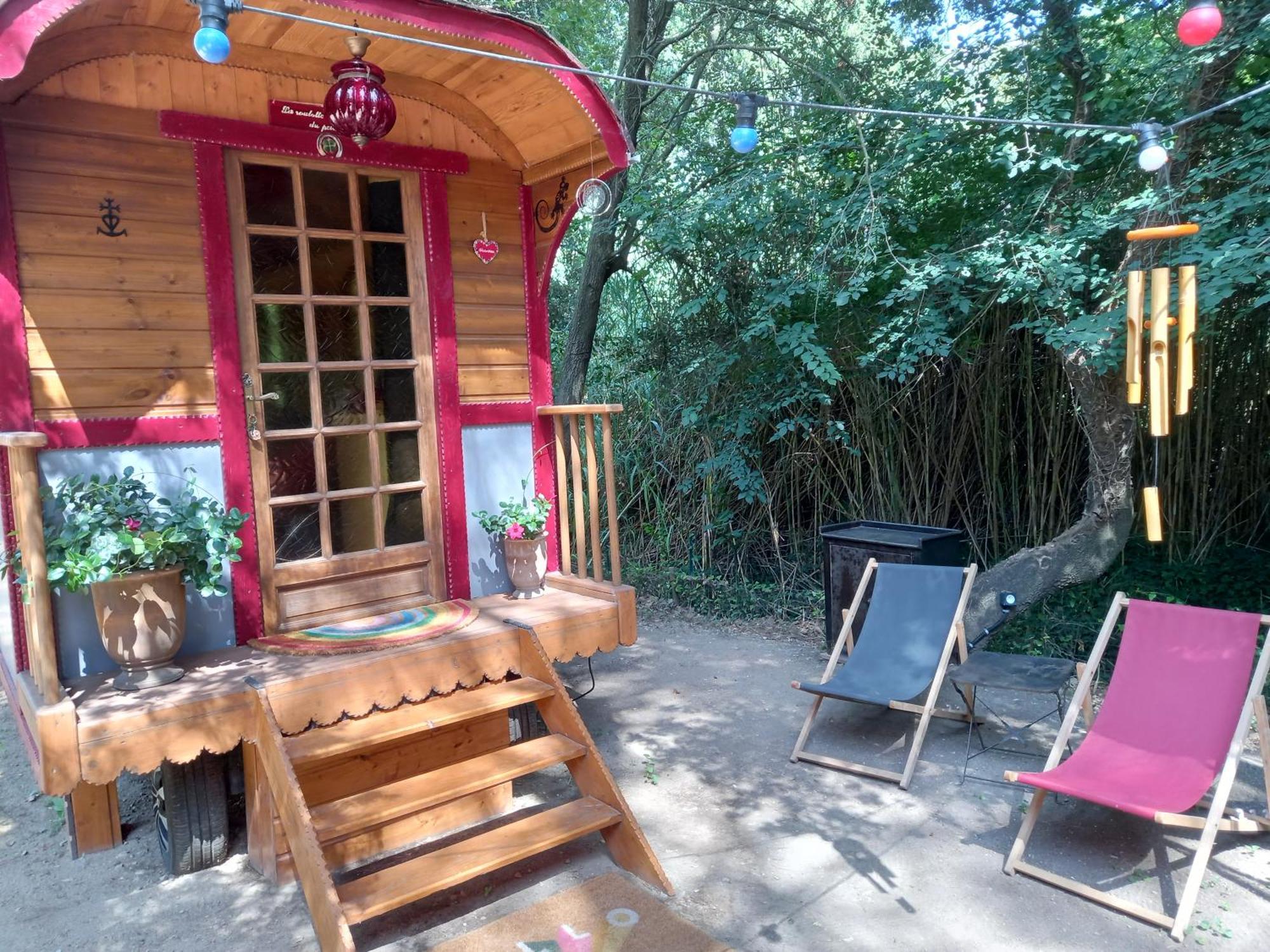 La Roulotte Du Petit Paradis Saint-Rémy-de-Provence 外观 照片
