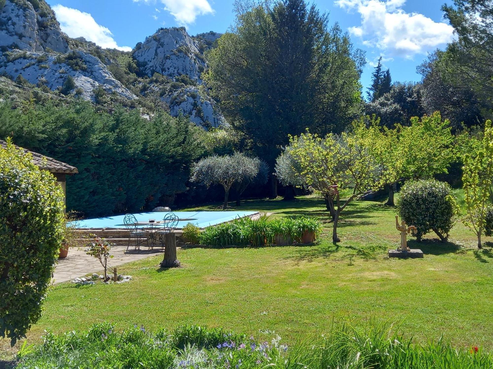 La Roulotte Du Petit Paradis Saint-Rémy-de-Provence 外观 照片