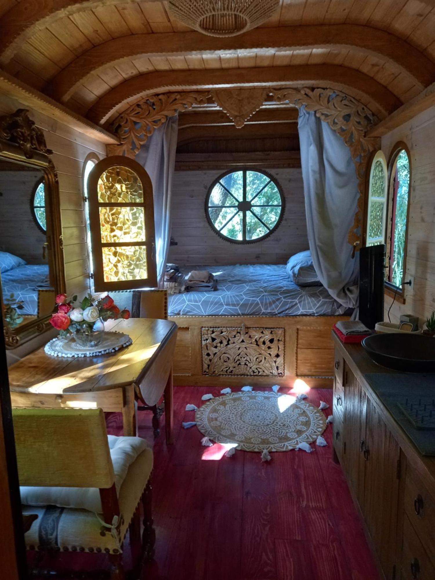 La Roulotte Du Petit Paradis Saint-Rémy-de-Provence 外观 照片